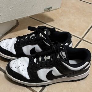 Nike Classic Black and White Low-Tops